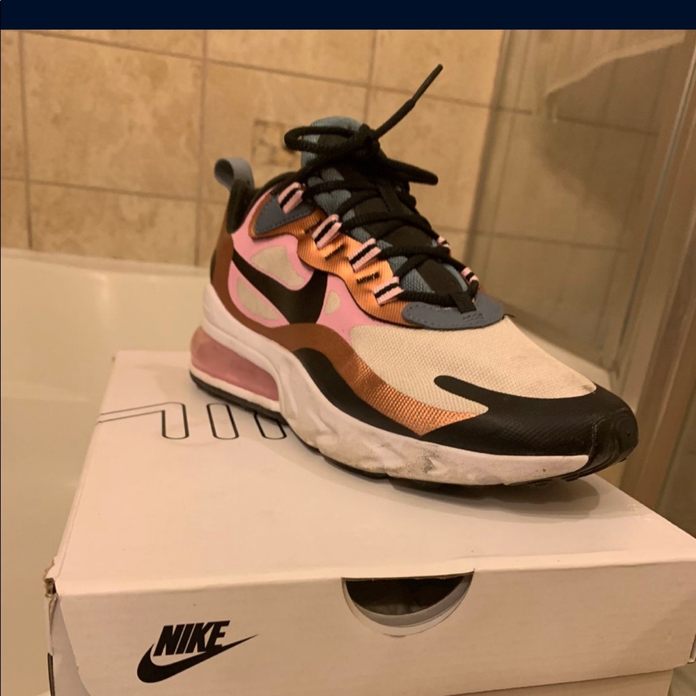 Nike Shoes View 2
